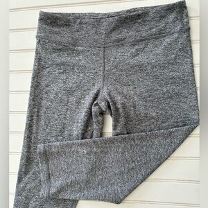 IVIVVA by Lululemon girls size 14 grey capris